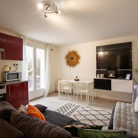 Casa vacanze - Maison Lumineuse, Jardin, Parking Gratuit Thiais